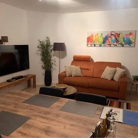 Casita & *